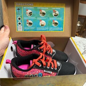 Nickelodeon Sponge Bob Heelys - worn once